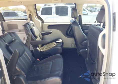 2012 Chrysler Town & Country Touring из США, поврежденный, VIN 2C4RC1BG8CR203842